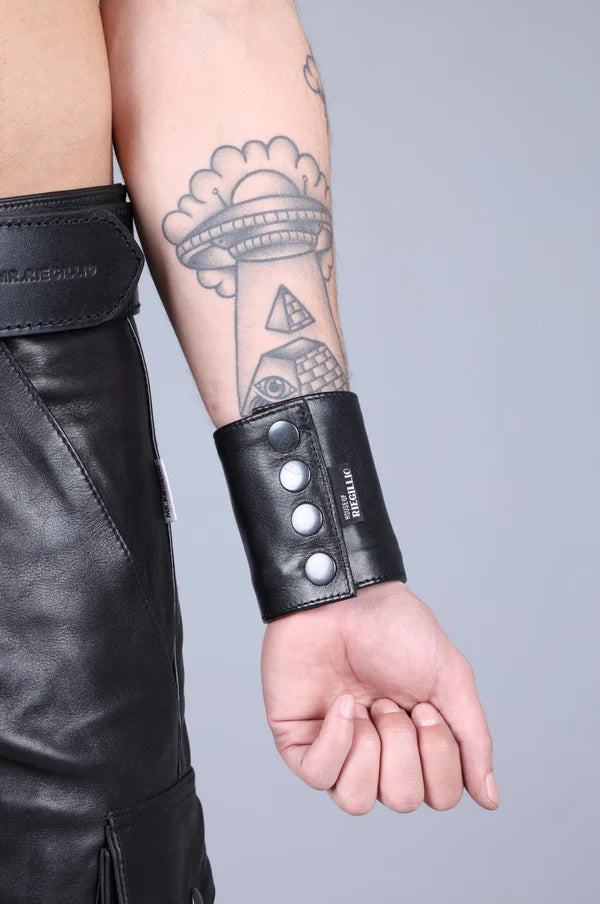 BLACK LEATHER PUPPY WRIST WALLET - YELLOW
