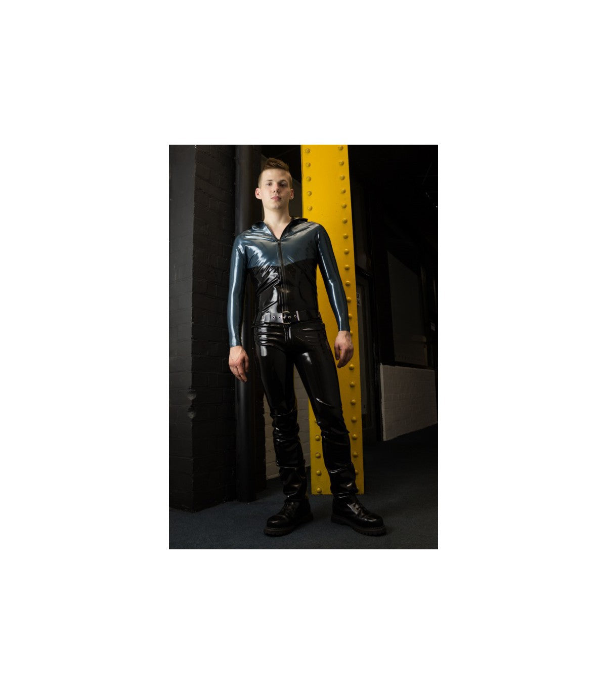 LOW RISE JEANS