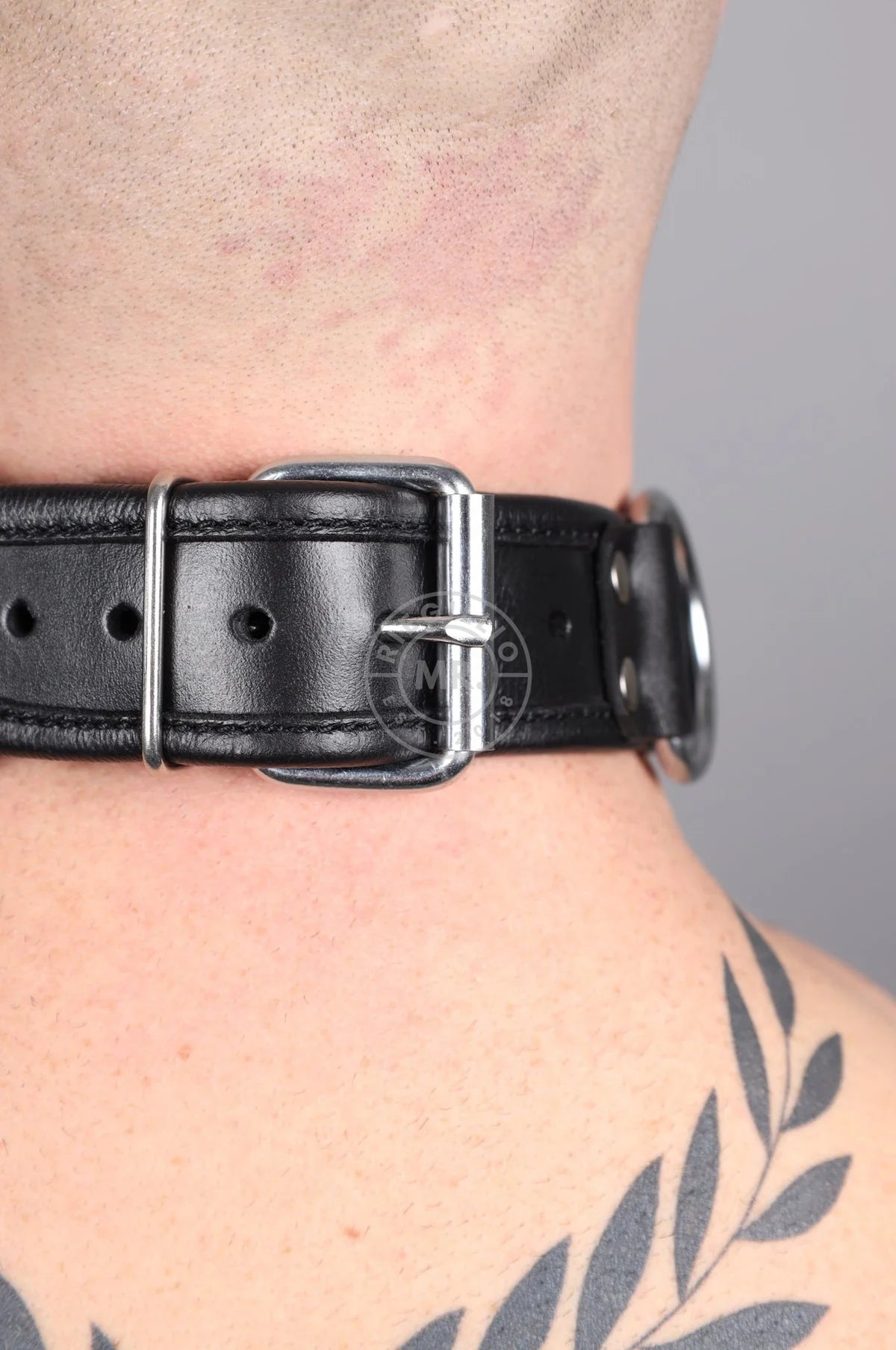 BLACK LEATHER COLLAR 4/D RINGS - FULL BLACK