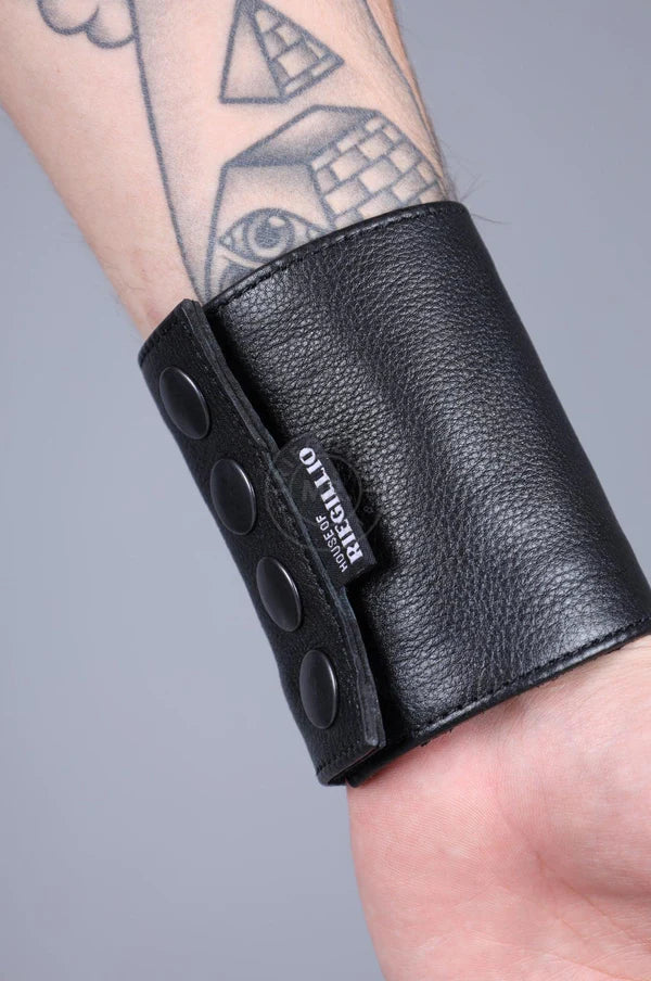 BLACK LEATHER PUPPY WRIST WALLET - PARROT GREEN