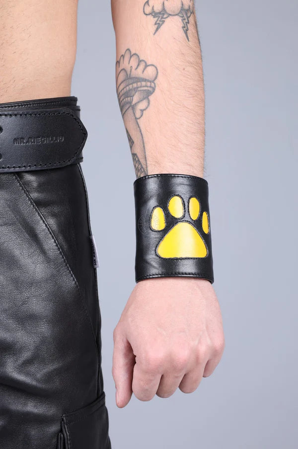BLACK LEATHER PUPPY WRIST WALLET - YELLOW